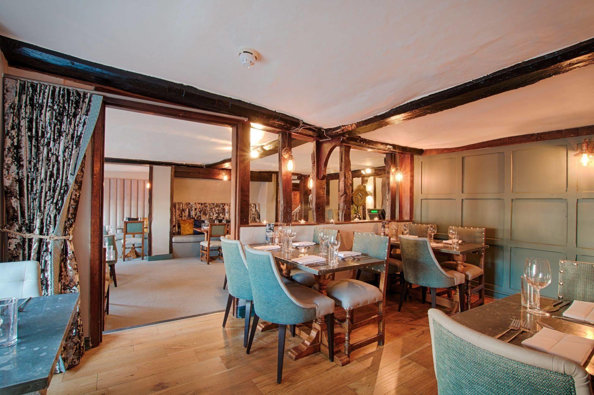 The Saracens Head Hotel Great Dunmow Exterior foto